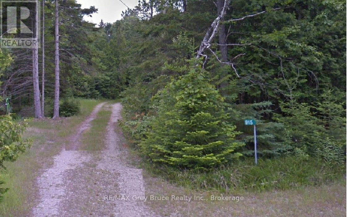 915 Third Avenue North South Bruce Peninsula ON N0H 2G0