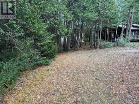 915 Third Avenue North South Bruce Peninsula ON N0H 2G0