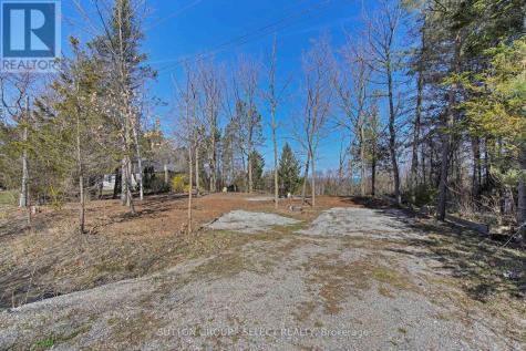 5 Huron View Avenue Lambton Shores ON N0N 1J7