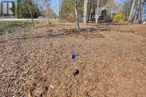 5 Huron View Avenue Lambton Shores ON N0N 1J7