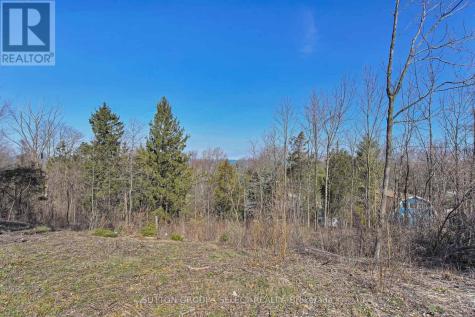 5 Huron View Avenue Lambton Shores ON N0N 1J7