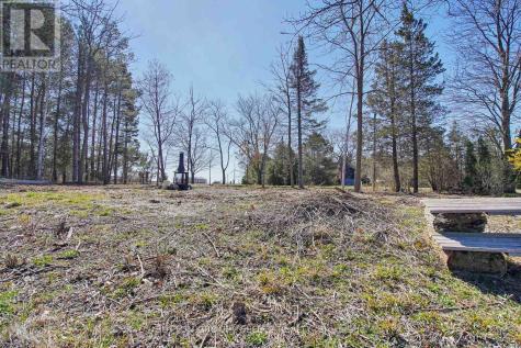 5 Huron View Avenue Lambton Shores ON N0N 1J7
