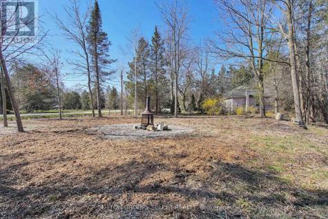 5 Huron View Avenue Lambton Shores ON N0N 1J7