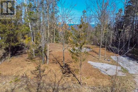 5 Huron View Avenue Lambton Shores ON N0N 1J7