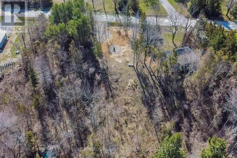 5 Huron View Avenue Lambton Shores ON N0N 1J7
