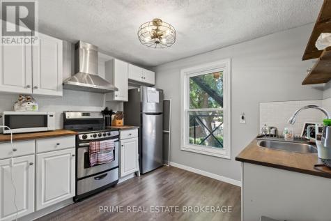 38 Hincks Street St. Thomas ON N5R 3N6