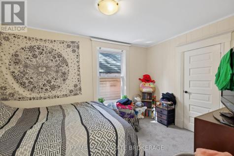 38 Hincks Street St. Thomas ON N5R 3N6