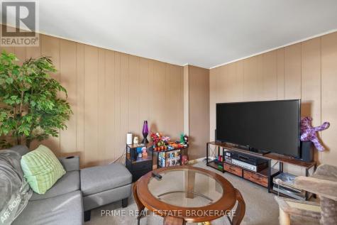 38 Hincks Street St. Thomas ON N5R 3N6