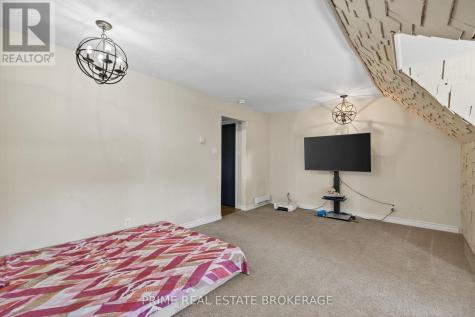 38 Hincks Street St. Thomas ON N5R 3N6