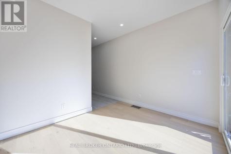 806 Gladstone Avenue Toronto (dovercourt-wallace Emerson-junction) ON M6H 3J6