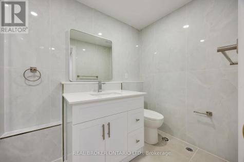 806 Gladstone Avenue Toronto (dovercourt-wallace Emerson-junction) ON M6H 3J6