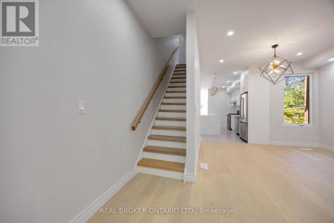 806 Gladstone Avenue Toronto (dovercourt-wallace Emerson-junction) ON M6H 3J6