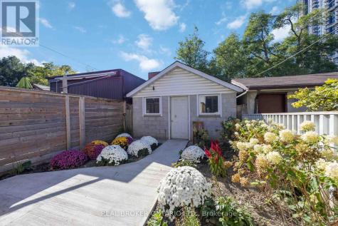 806 Gladstone Avenue Toronto (dovercourt-wallace Emerson-junction) ON M6H 3J6