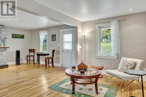 14 Burchat Street Madawaska Valley ON K0J 1N0