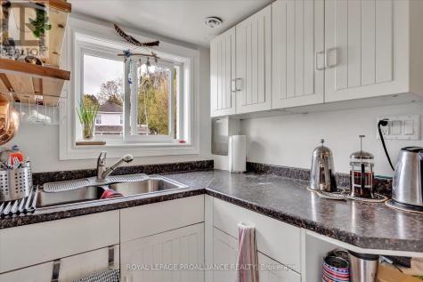 14 Burchat Street Madawaska Valley ON K0J 1N0