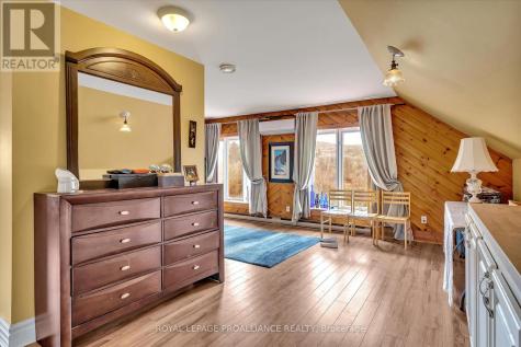 14 Burchat Street Madawaska Valley ON K0J 1N0