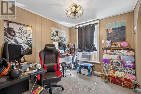 38 Hincks Street St. Thomas ON N5R 3N6