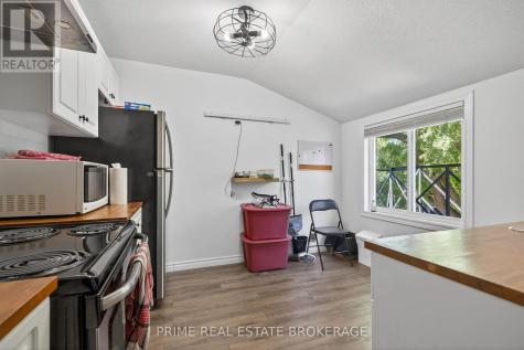 38 Hincks Street St. Thomas ON N5R 3N6