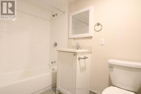 903-909 Main Street East Hamilton (stipley) ON L8M 1M6