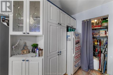 29 Laren Street Wahnapitae ON P0M 3C0