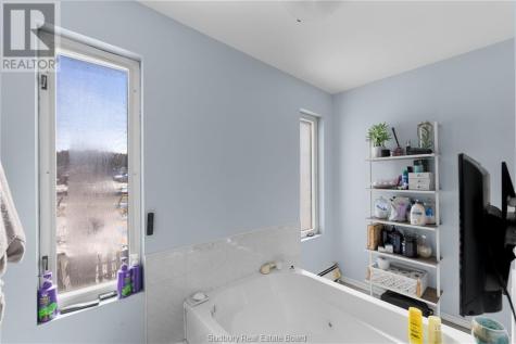 29 Laren Street Wahnapitae ON P0M 3C0