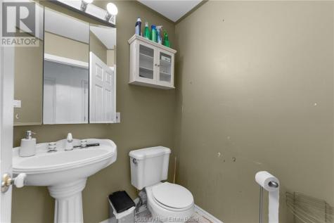 29 Laren Street Wahnapitae ON P0M 3C0
