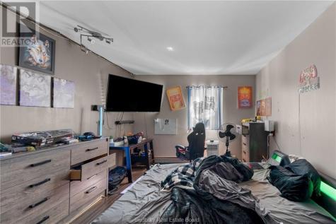 29 Laren Street Wahnapitae ON P0M 3C0