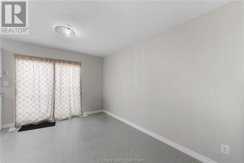 29 Laren Street Wahnapitae ON P0M 3C0