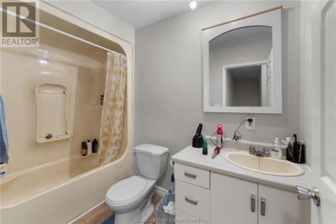 29 Laren Street Wahnapitae ON P0M 3C0