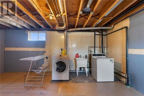 29 Laren Street Wahnapitae ON P0M 3C0