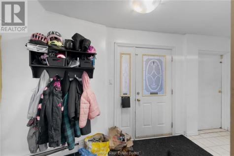 29 Laren Street Wahnapitae ON P0M 3C0