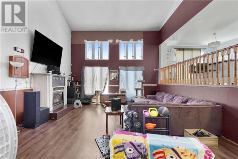 29 Laren Street Wahnapitae ON P0M 3C0