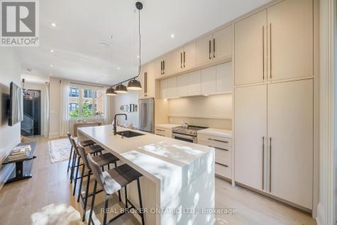 172-174 Victoria Street Newmarket (central Newmarket) ON L3Y 4E1