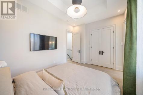 172-174 Victoria Street Newmarket (central Newmarket) ON L3Y 4E1