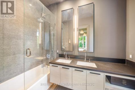 172-174 Victoria Street Newmarket (central Newmarket) ON L3Y 4E1