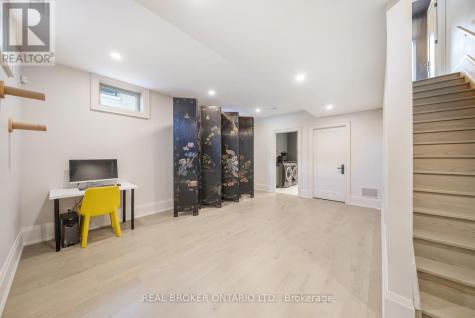 172-174 Victoria Street Newmarket (central Newmarket) ON L3Y 4E1