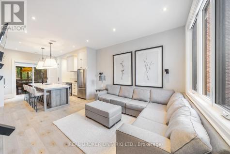 172-174 Victoria Street Newmarket (central Newmarket) ON L3Y 4E1