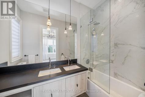 172-174 Victoria Street Newmarket (central Newmarket) ON L3Y 4E1