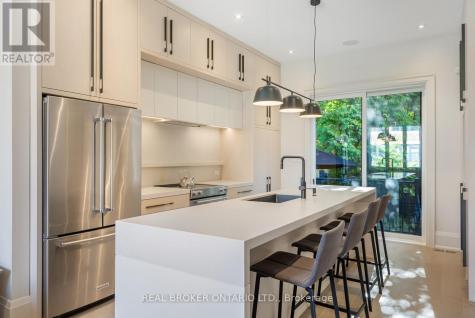 172-174 Victoria Street Newmarket (central Newmarket) ON L3Y 4E1