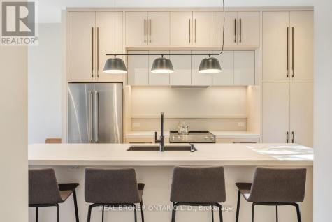 172-174 Victoria Street Newmarket (central Newmarket) ON L3Y 4E1