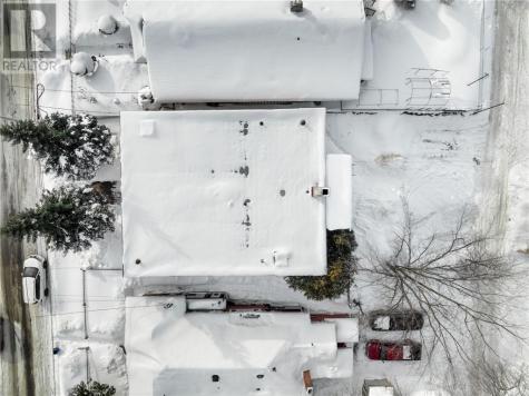 226 Oak Street Sudbury ON P3C 1M7
