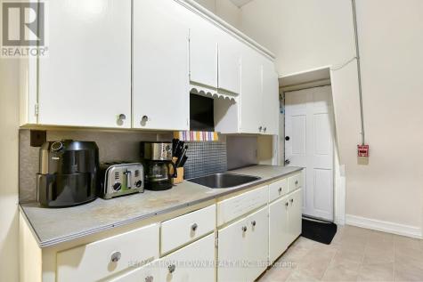 64 King Street East Brockville ON K6V 1B3