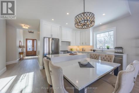 11 Greenhill Drive Tillsonburg ON N4G 0L4