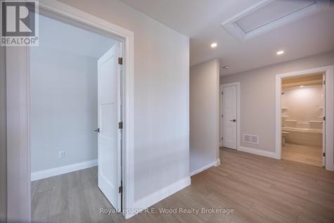 11 Greenhill Drive Tillsonburg ON N4G 0L4