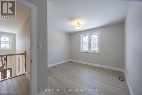 11 Greenhill Drive Tillsonburg ON N4G 0L4