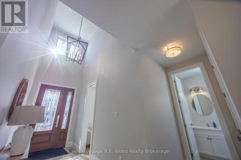 11 Greenhill Drive Tillsonburg ON N4G 0L4