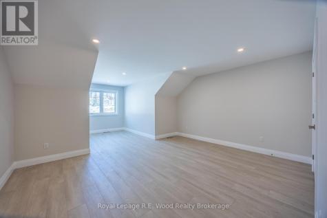 11 Greenhill Drive Tillsonburg ON N4G 0L4