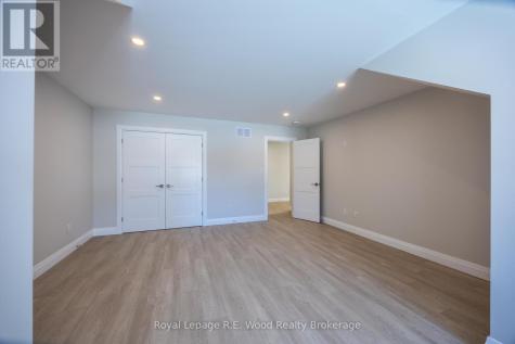 11 Greenhill Drive Tillsonburg ON N4G 0L4