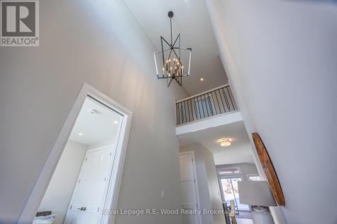 11 Greenhill Drive Tillsonburg ON N4G 0L4