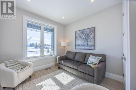 11 Greenhill Drive Tillsonburg ON N4G 0L4